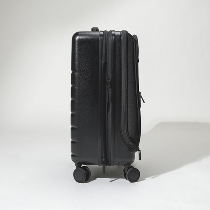 Exclusive VIP Hybrid Carry-on Luggage + Free vacuum bag + Pump + Shoe Bag